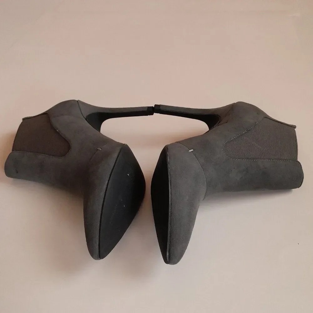 H by Halston Regina Women’s Gray Pointed Toe Stiletto Heel Ankle Booties Size 5M